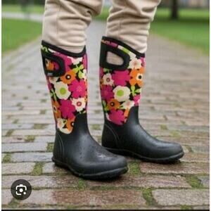 Bogs Womens North Hampton Spring Flowers Boot size 6 woman